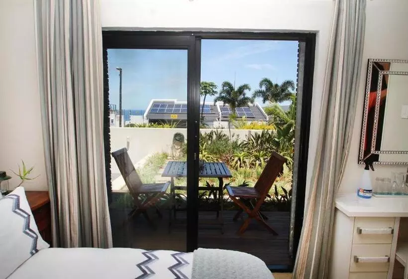 Majatalo Sea Dreams Guesthouse