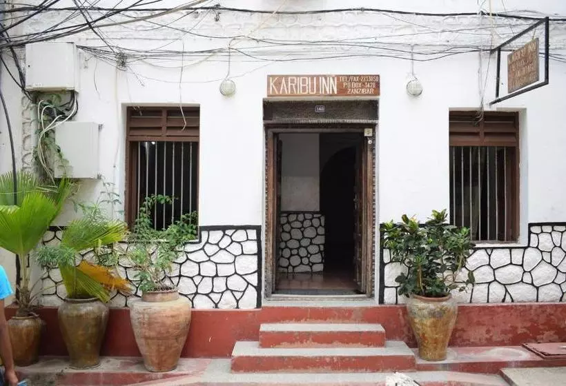 Retkeilymaja Karibu Inn