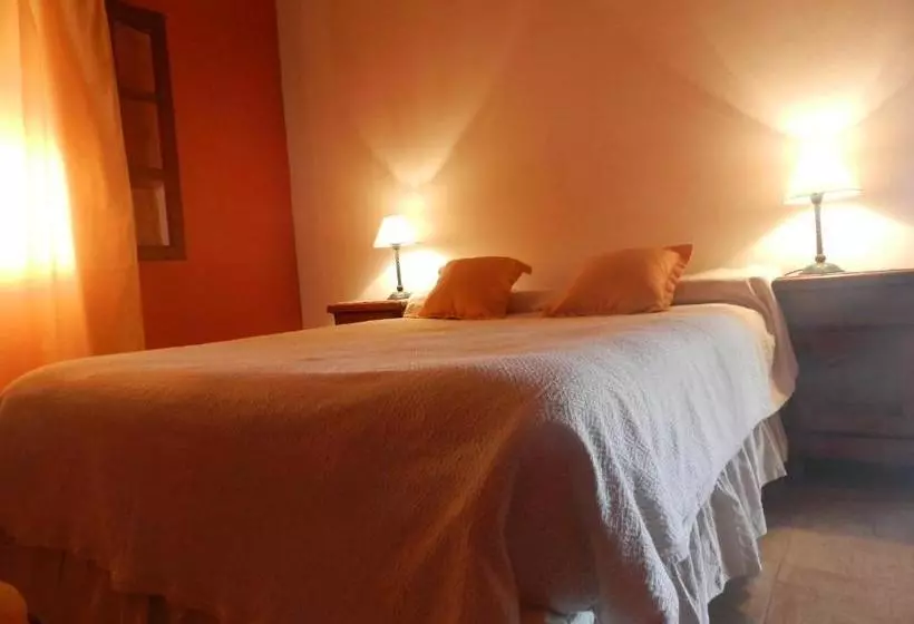 ペンション Los Colorados Hostal