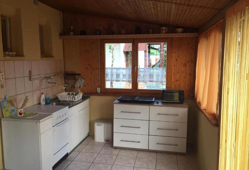 ペンション Eszter Vendeghaz