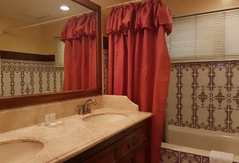 Sophia Suites Residence