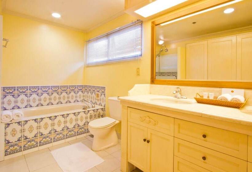 Sophia Suites Residence