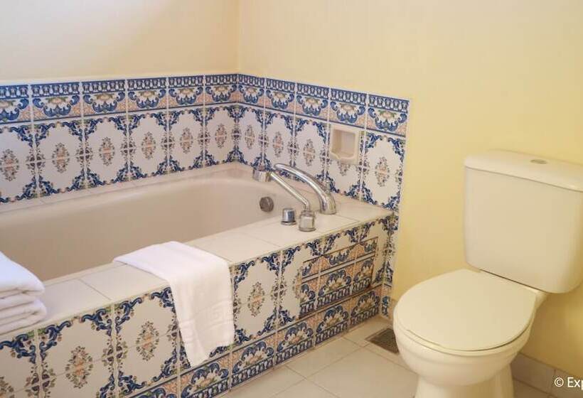 Sophia Suites Residence