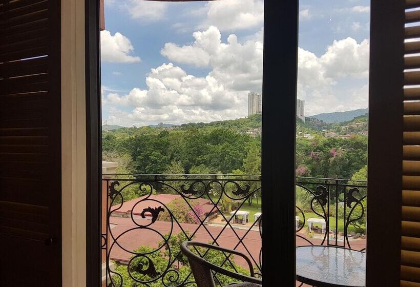 Sophia Suites Residence