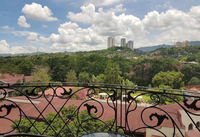 Sophia Suites Residence