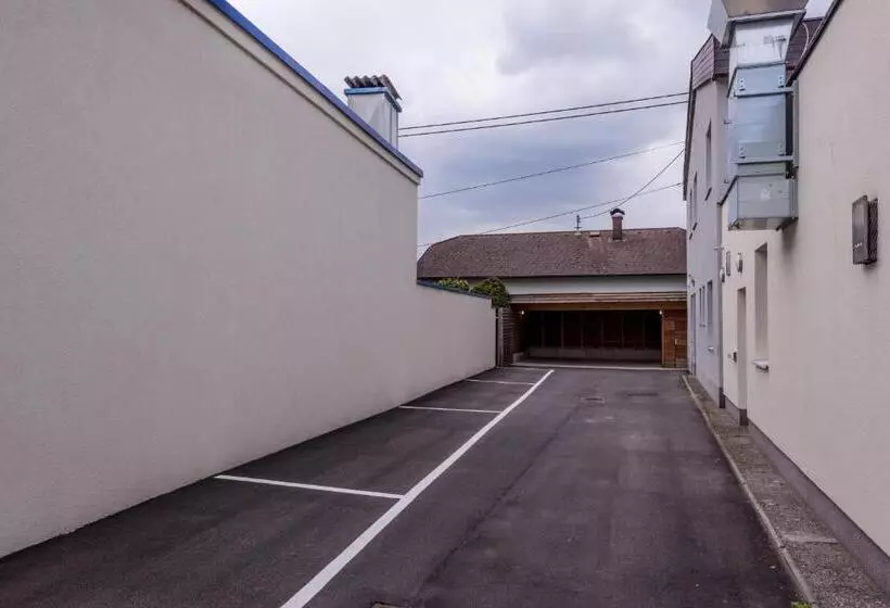 ペンション 24/7 Zimmer Asten