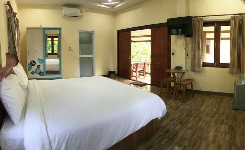 Pensão Baan Mek Lom