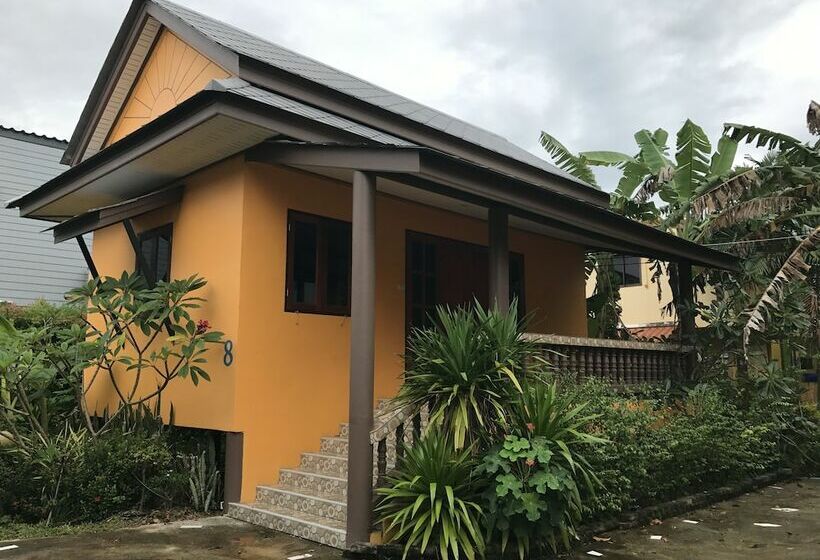 Pensão Baan Mek Lom