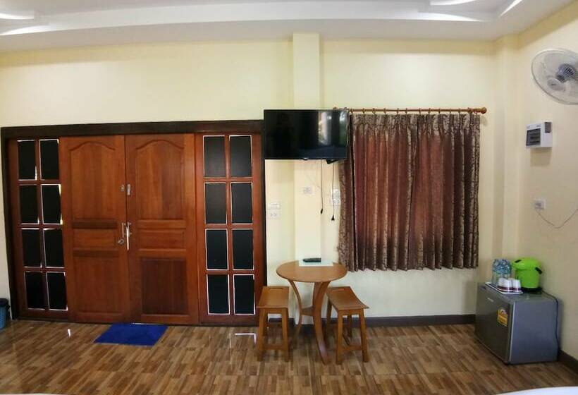 Pensão Baan Mek Lom