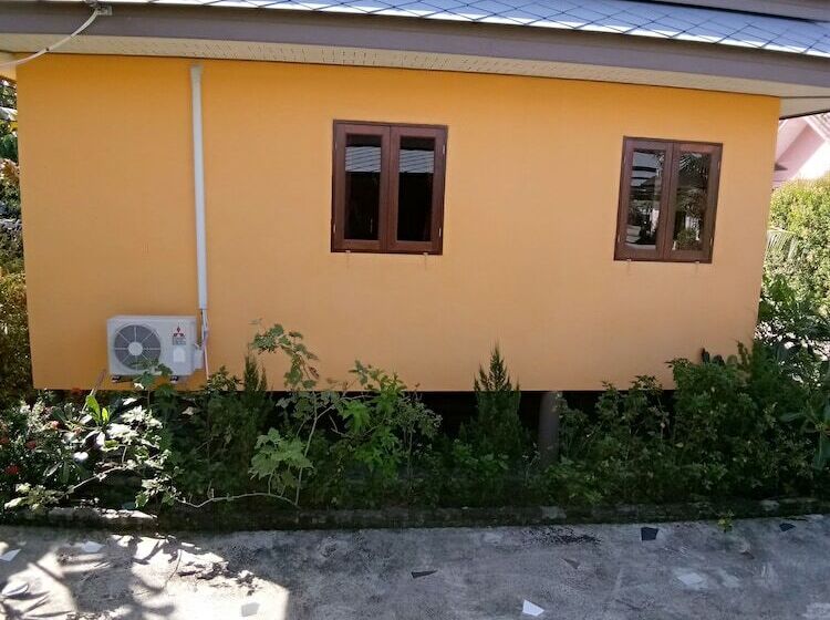 Pensão Baan Mek Lom