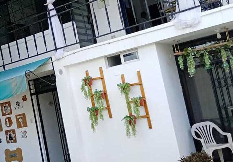 پانسیون Costa Verde Hostal