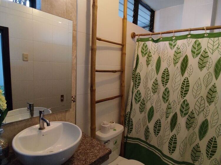 پانسیون Costa Verde Hostal