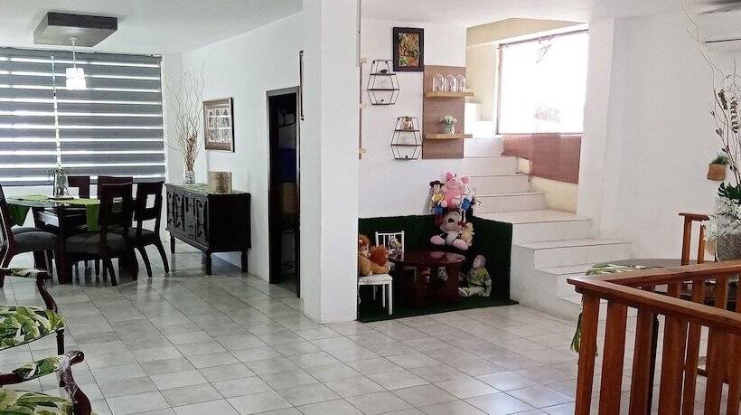 پانسیون Costa Verde Hostal