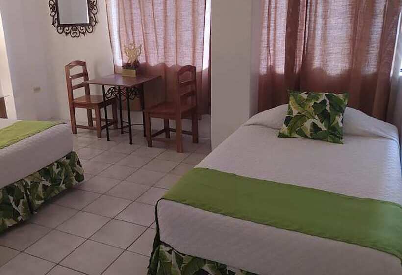 پانسیون Costa Verde Hostal