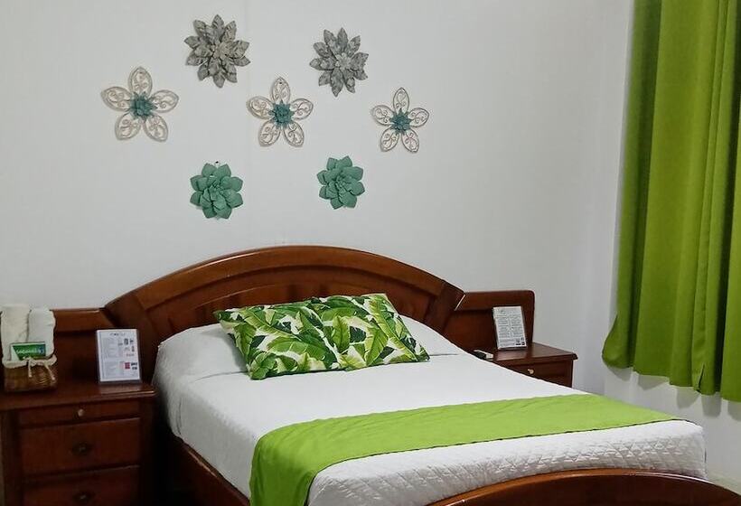 پانسیون Costa Verde Hostal
