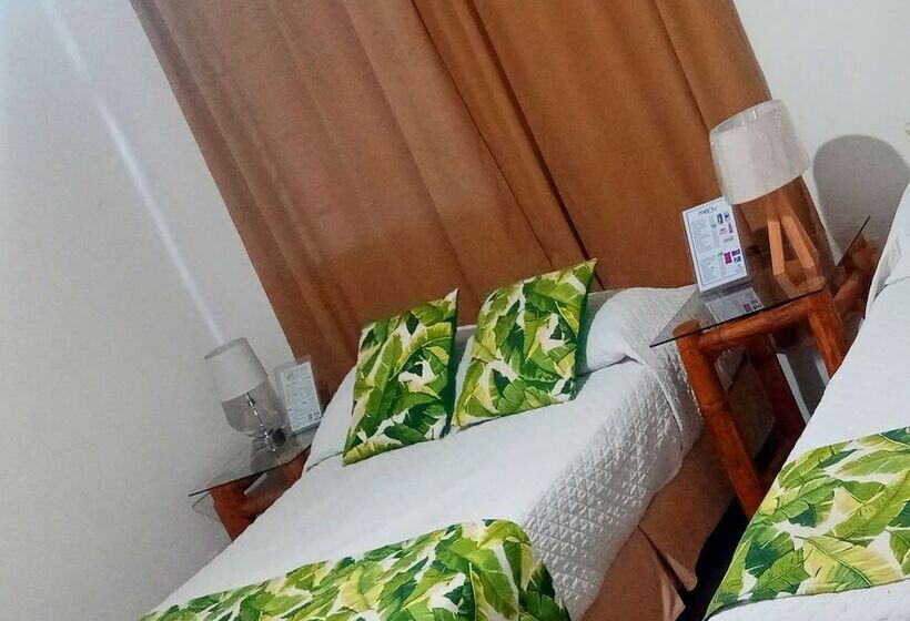 پانسیون Costa Verde Hostal