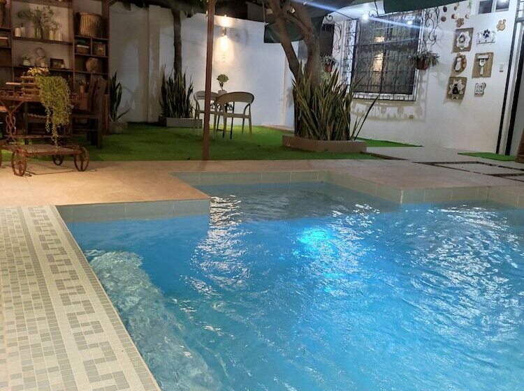 پانسیون Costa Verde Hostal