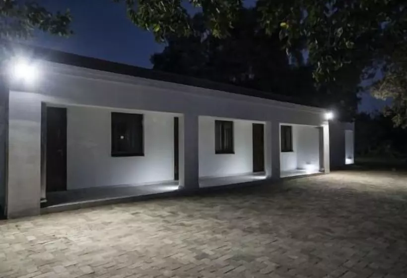 ペンション The Royal Guest House