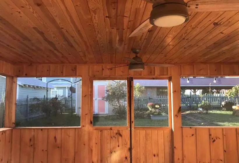 Peabody S  Hip Little Stay  B&b