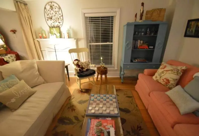 Peabody S  Hip Little Stay  B&b