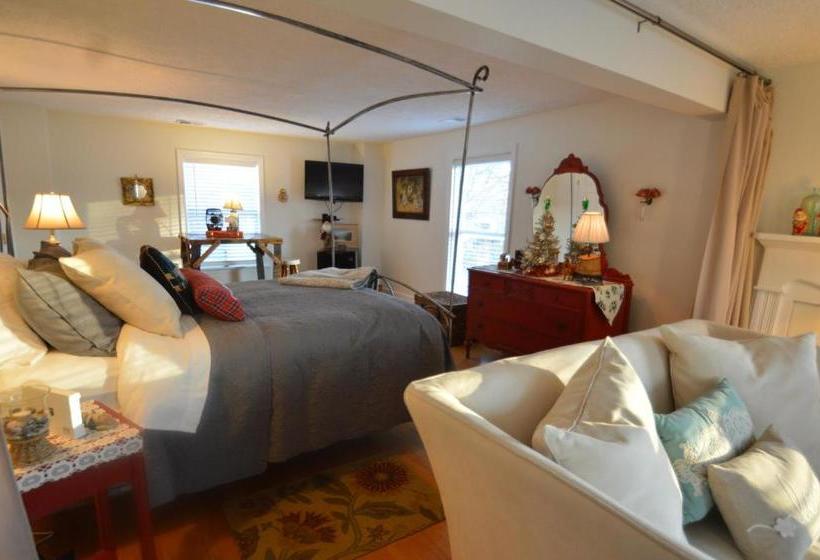 Peabody S Hip Little Stay B&b