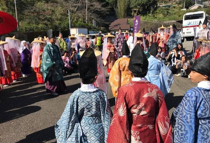 פנסיון Guest House Branchee