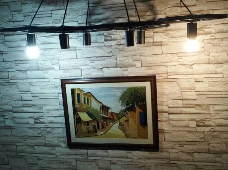 ペンション Little Bear Guesthouse And Restaurant