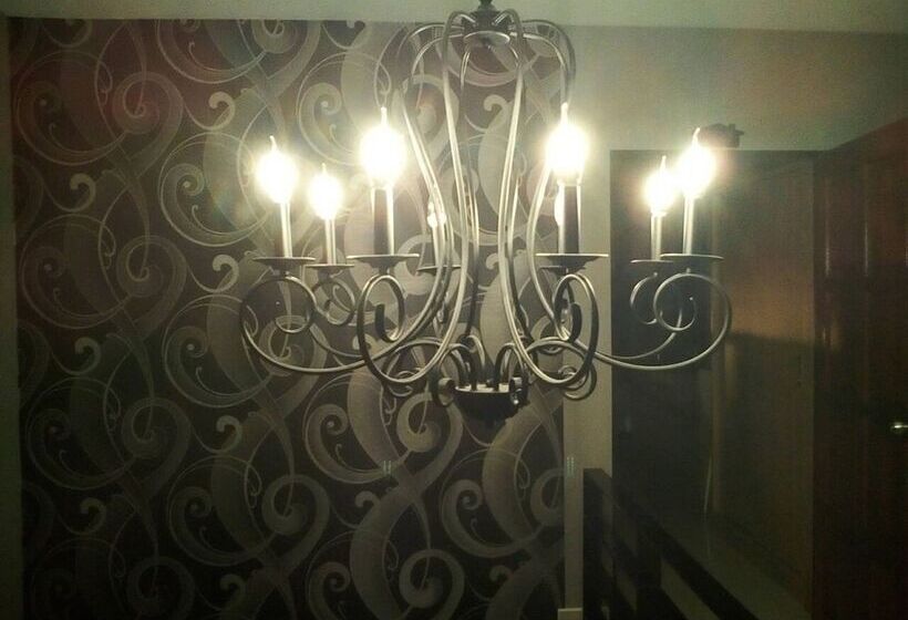 بنسيون Little Bear Guesthouse And Restaurant