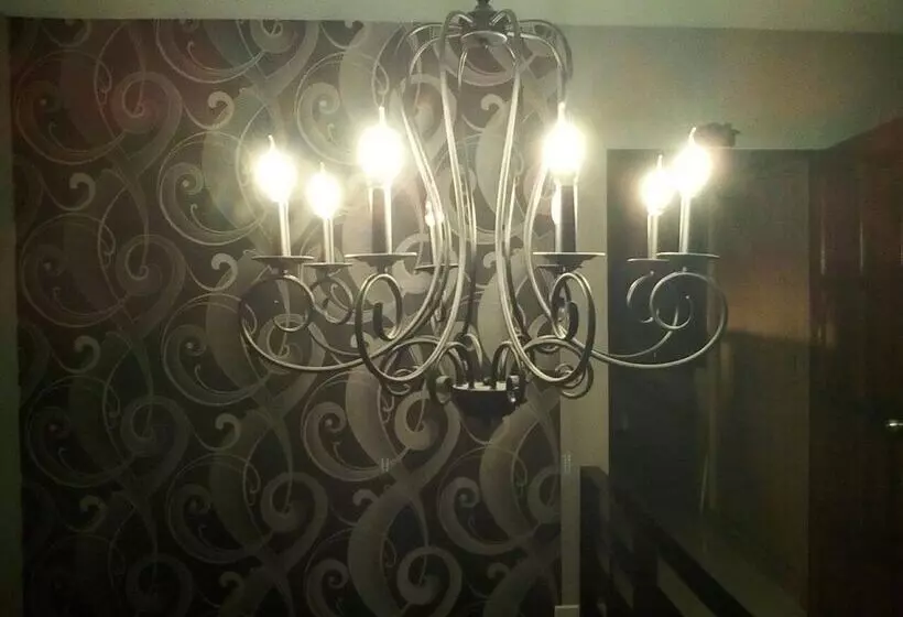 ペンション Little Bear Guesthouse And Restaurant