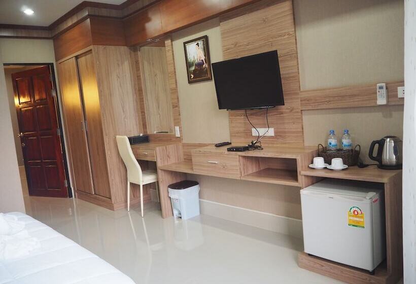 بنسيون Little Bear Guesthouse And Restaurant