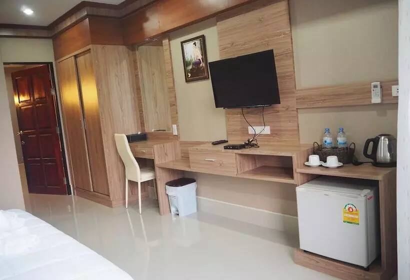 ペンション Little Bear Guesthouse And Restaurant