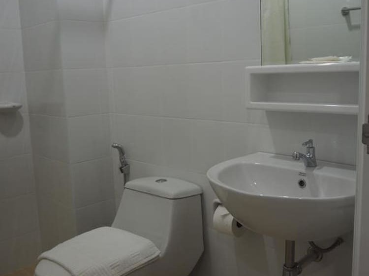 بنسيون Little Bear Guesthouse And Restaurant