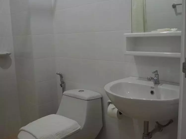 ペンション Little Bear Guesthouse And Restaurant