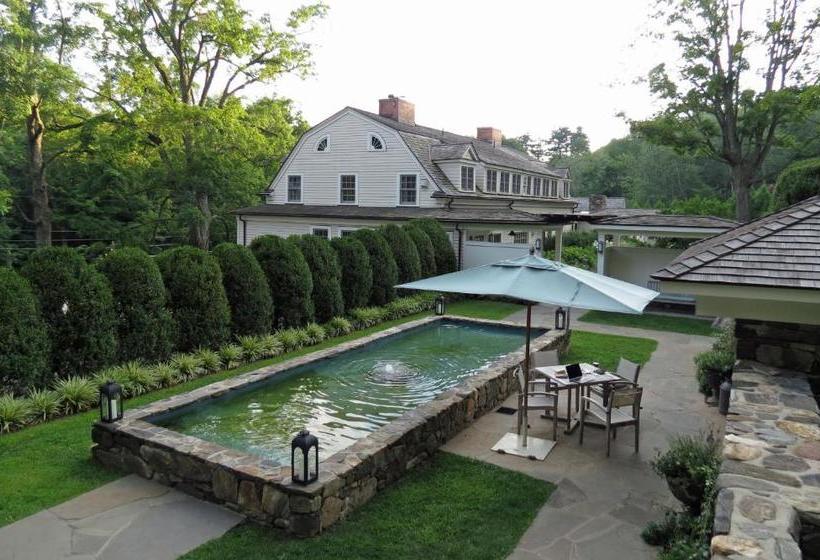 ユースホステル Bedford Post Inn