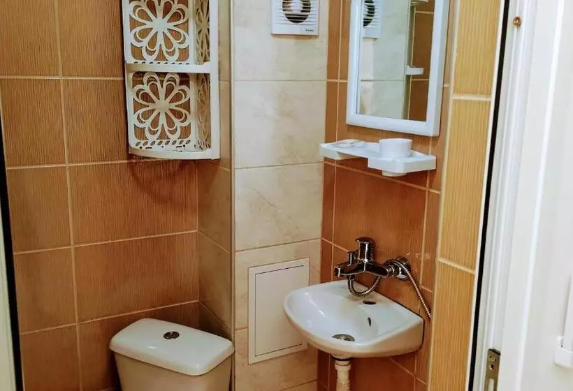 Majatalo Dracena Guesthouse