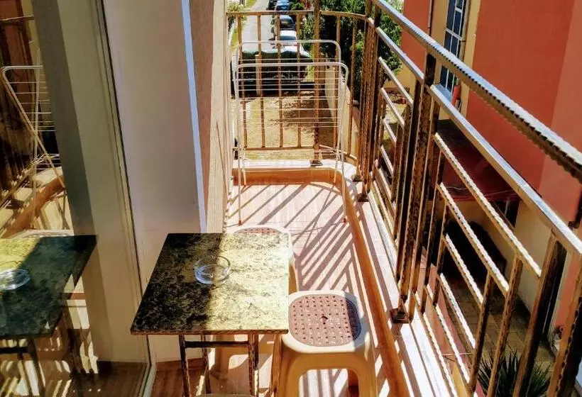 Majatalo Dracena Guesthouse