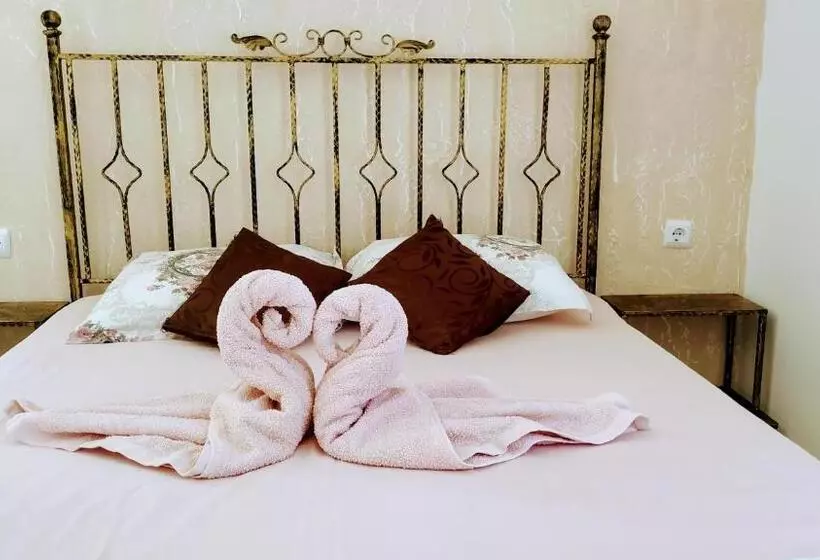 Majatalo Dracena Guesthouse