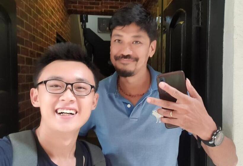 پانسیون Looniva Guest House