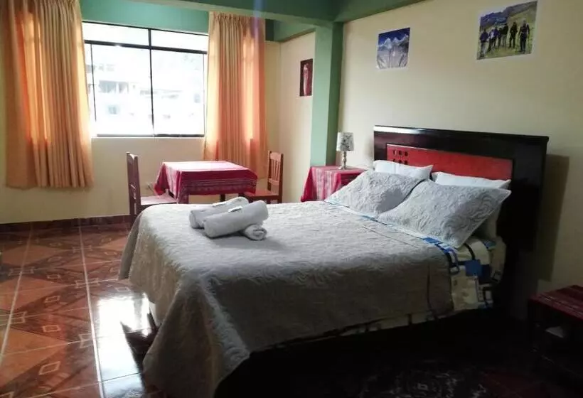 Artesonraju Hostel Huaraz