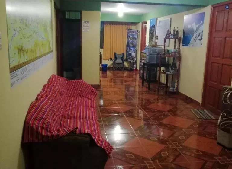 Artesonraju Hostel Huaraz