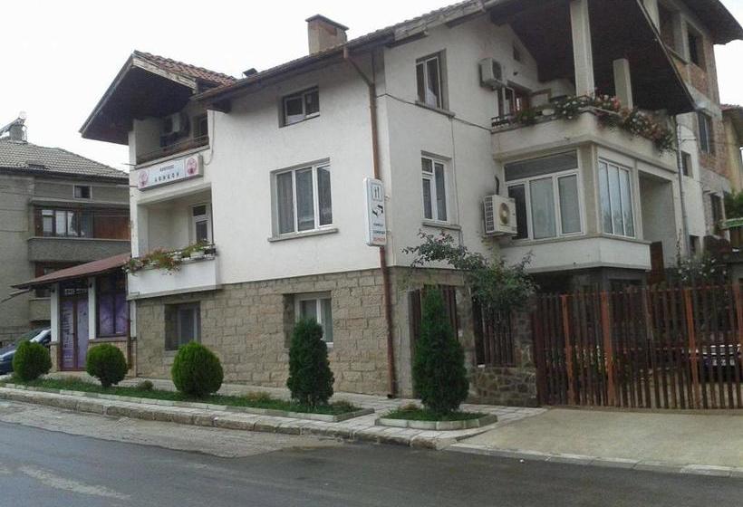 פנסיון Bonbon Guest House