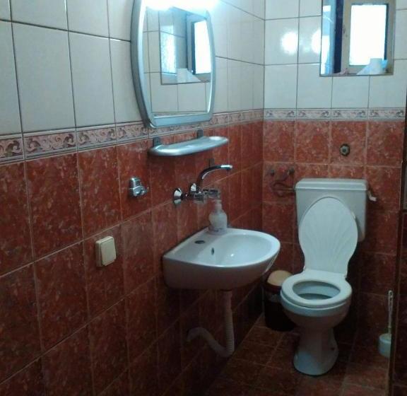 פנסיון Bonbon Guest House