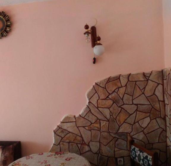 פנסיון Bonbon Guest House