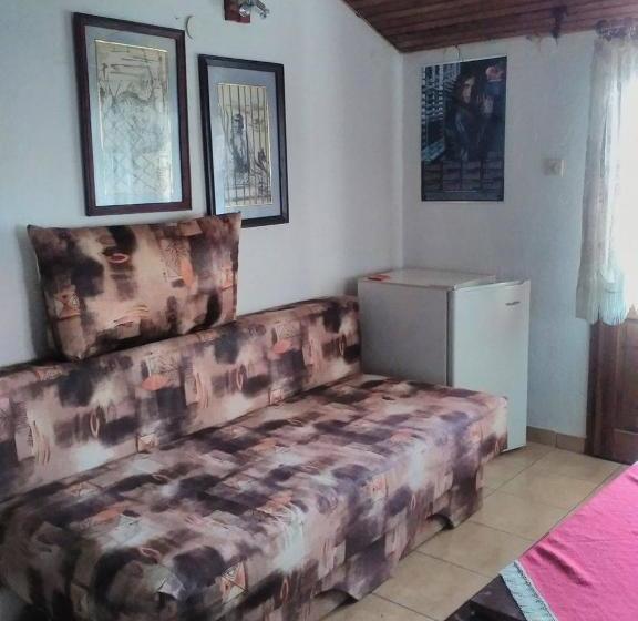 פנסיון Bonbon Guest House