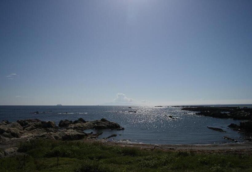 פנסיון Hillside Inn Sirocco