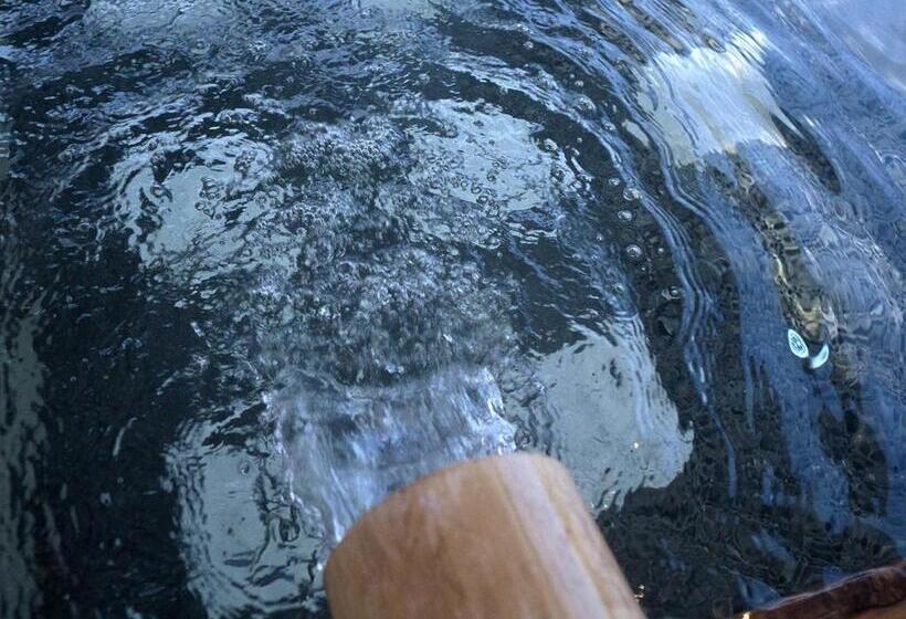 פנסיון Hillside Inn Sirocco