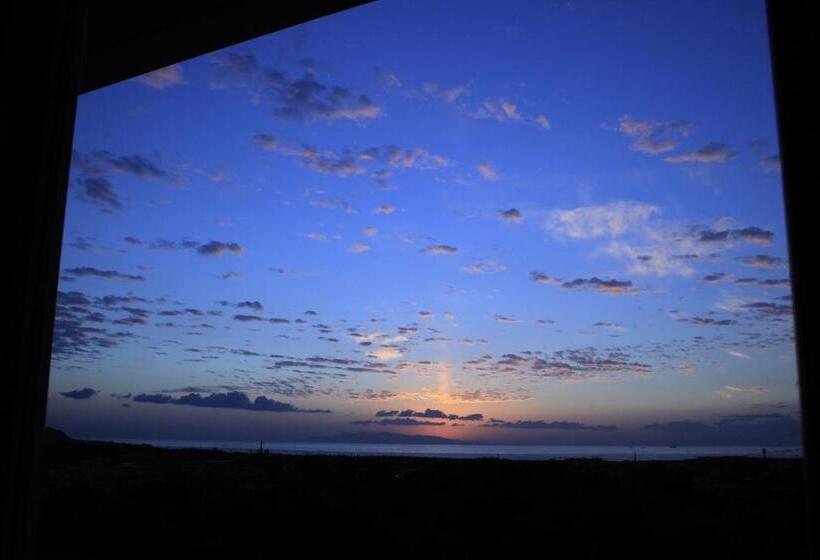 פנסיון Hillside Inn Sirocco