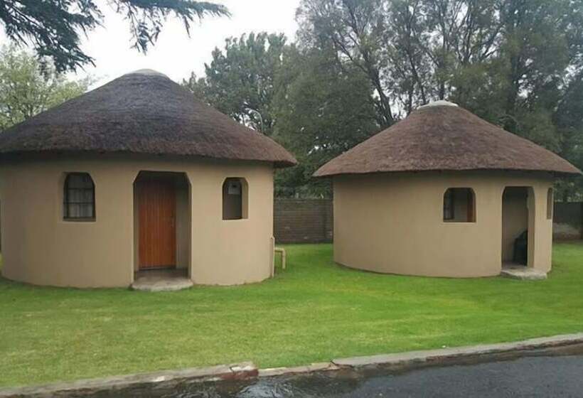 بنسيون Lallapanzi Country Stay