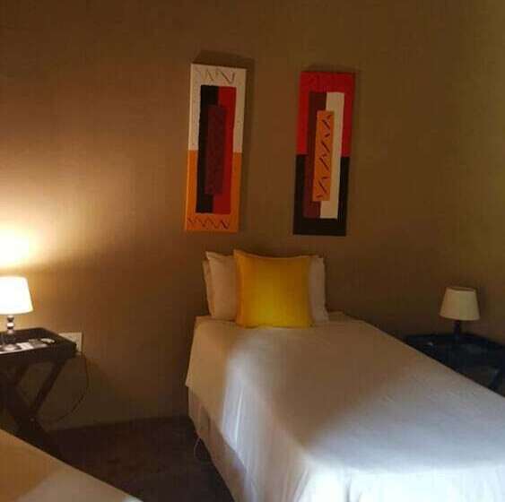 بنسيون Lallapanzi Country Stay