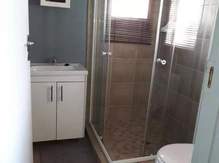 Majatalo Lallapanzi Country Stay